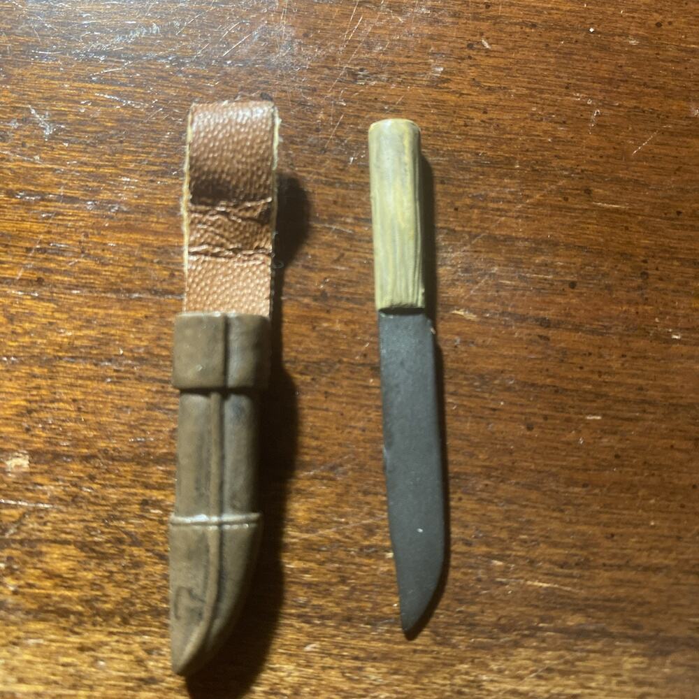 GI Joe US Vietnam Air Cavalry Pilot Knife And Sheath for 12" Figures 1/6 Scale